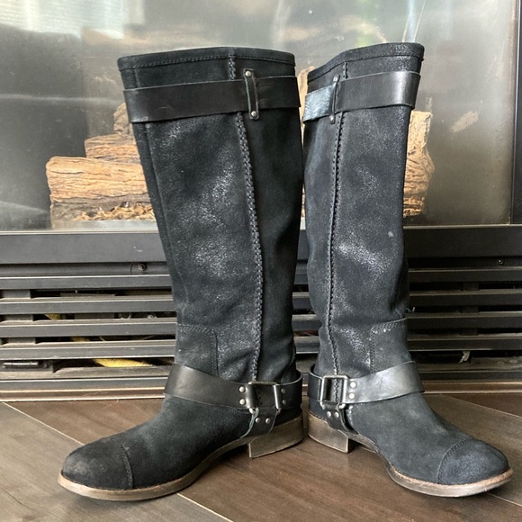 UGG | Boots - Picture 7 of 9